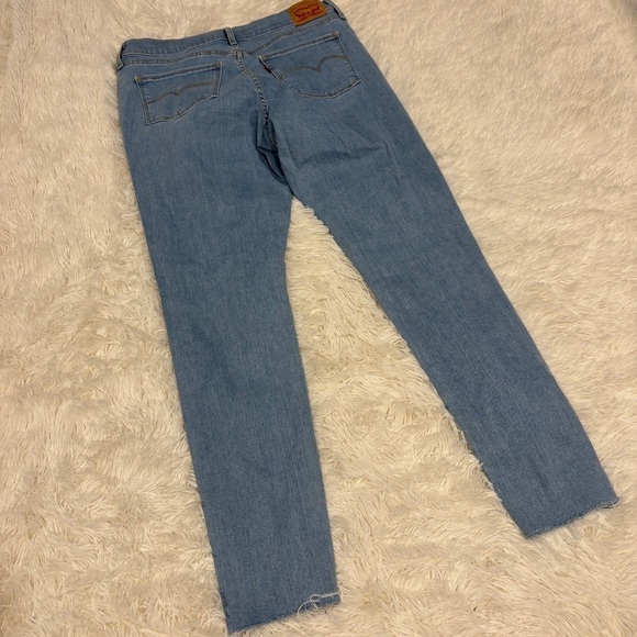 Levi’s 720 High Rise Super Skinny Distressed Raw Hem Light Wash Jeans Size 32 - Picture 8 of 12